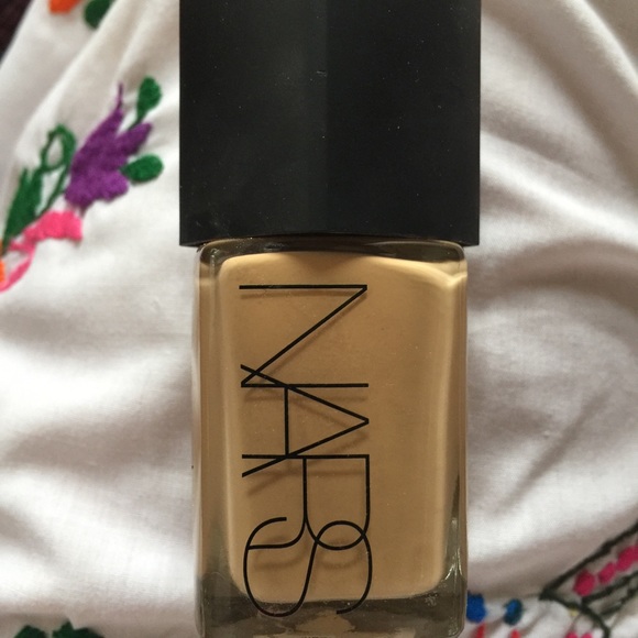 NARS Other - NARS Stromboli sheer glow foundation gently used