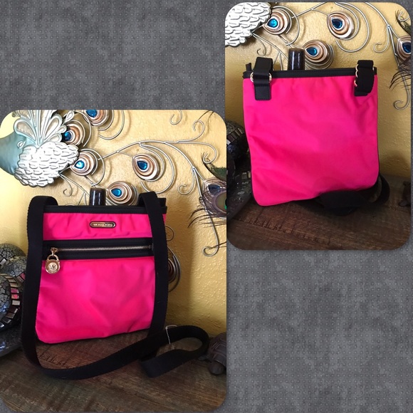 Michael Kors Handbags - Michael Kors Kempton Nylon Crossbody