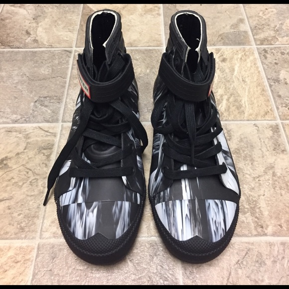 NWOT Hunter Nightfall Hightop Sneakers - Picture 3 of 5
