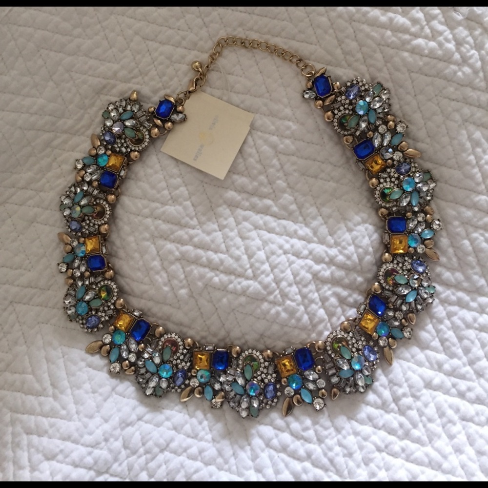 Bib necklace