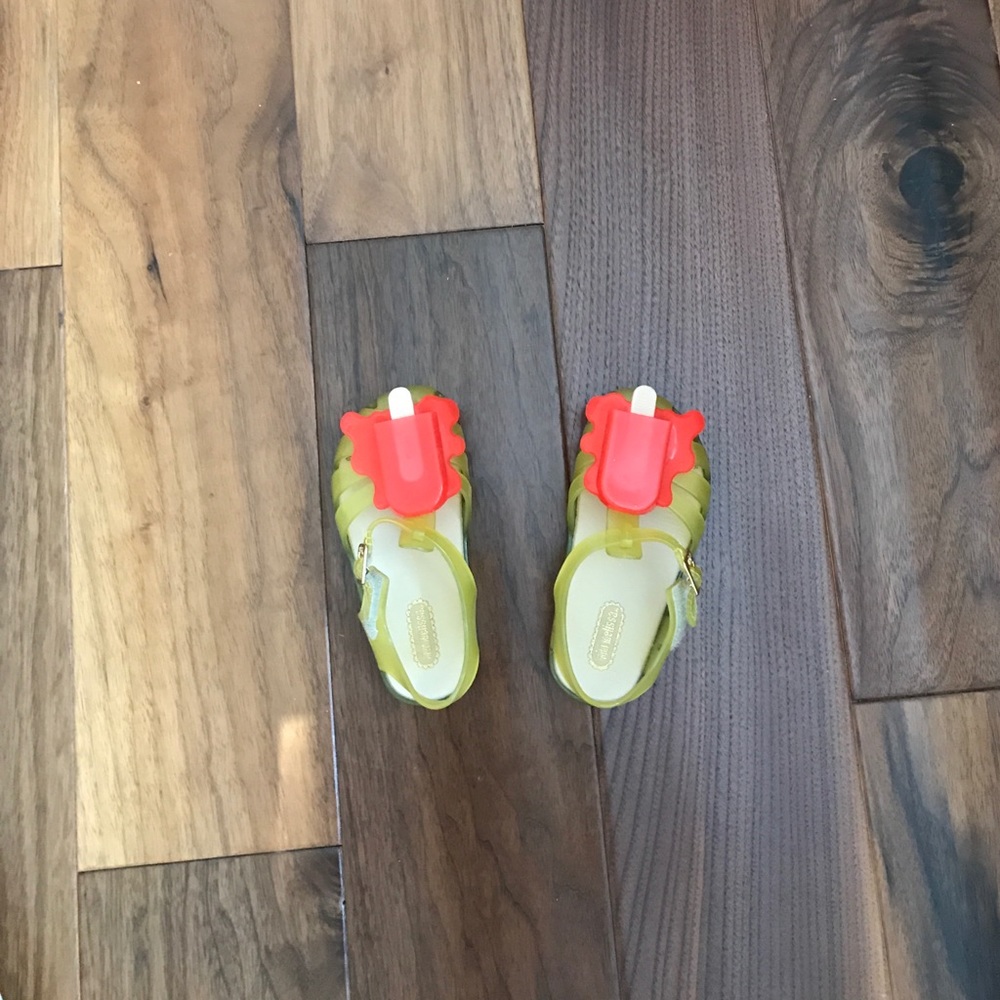 Little girls jelly shoes