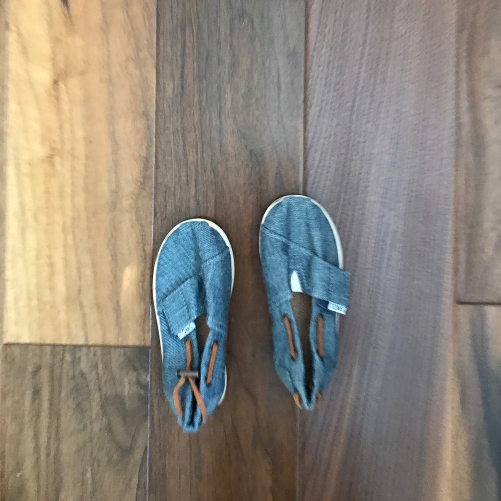Kids shoes