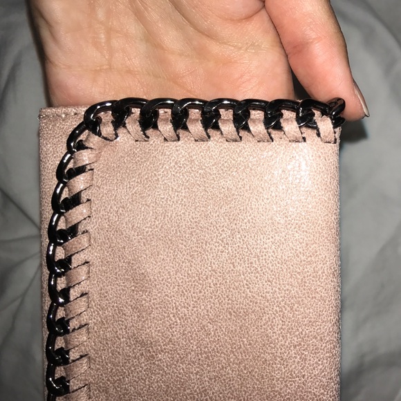 New, boutique chain wallet - Picture 3 of 4