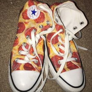Pizza print high top converse
