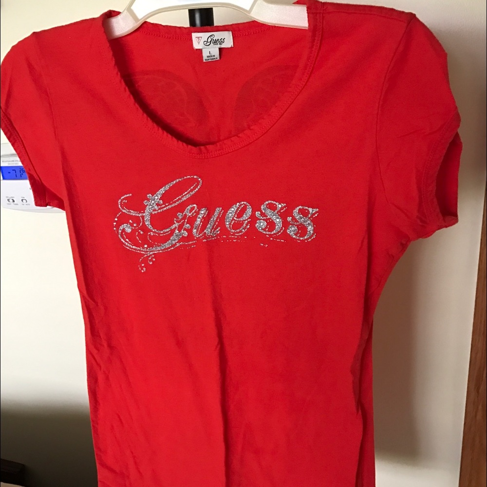 Guess tee...REDUCED