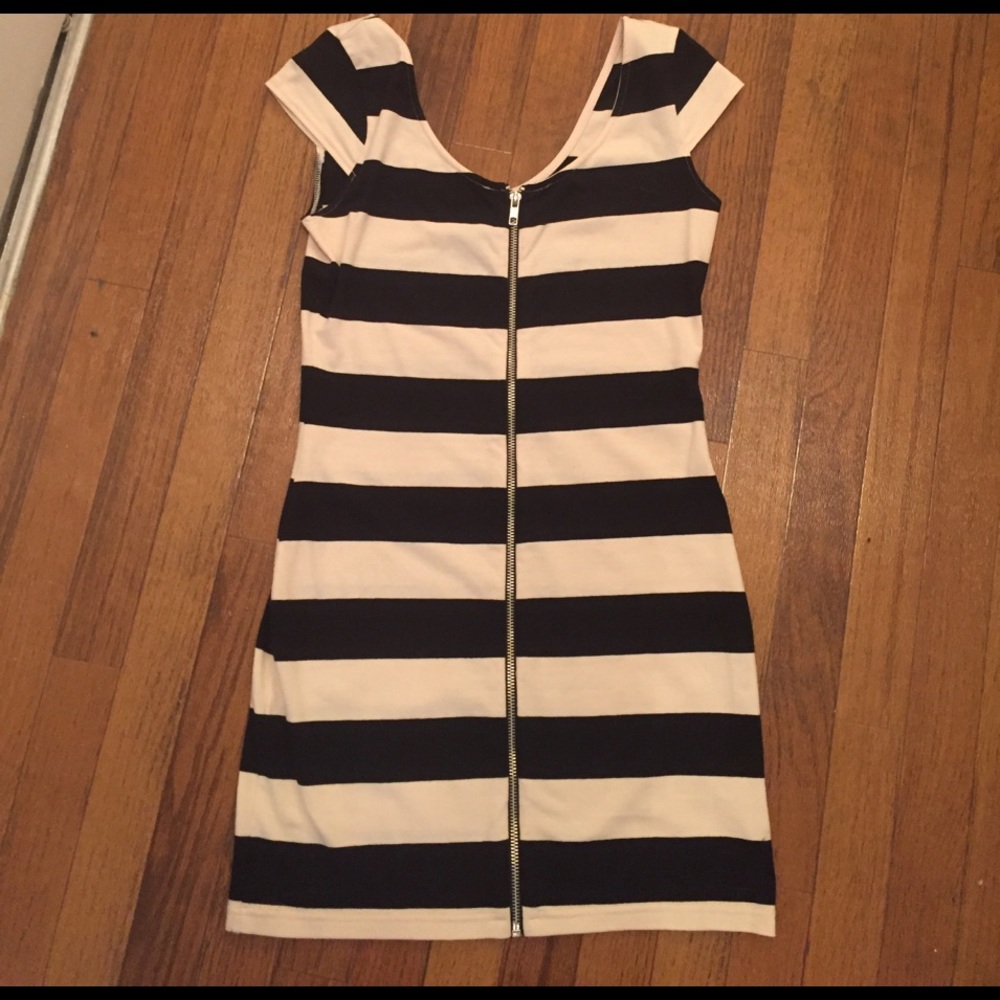 NWT h&m striped dress w/ zipper accent, size 8