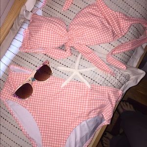 AE size medium peach gingham bakini