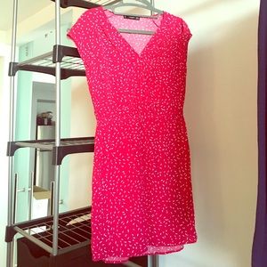 Strawberry colored dress with white confetti print