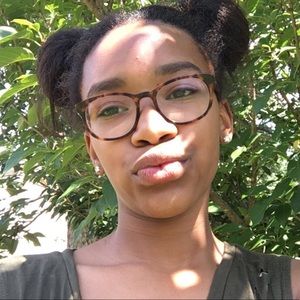 Meet your Posher, Leila