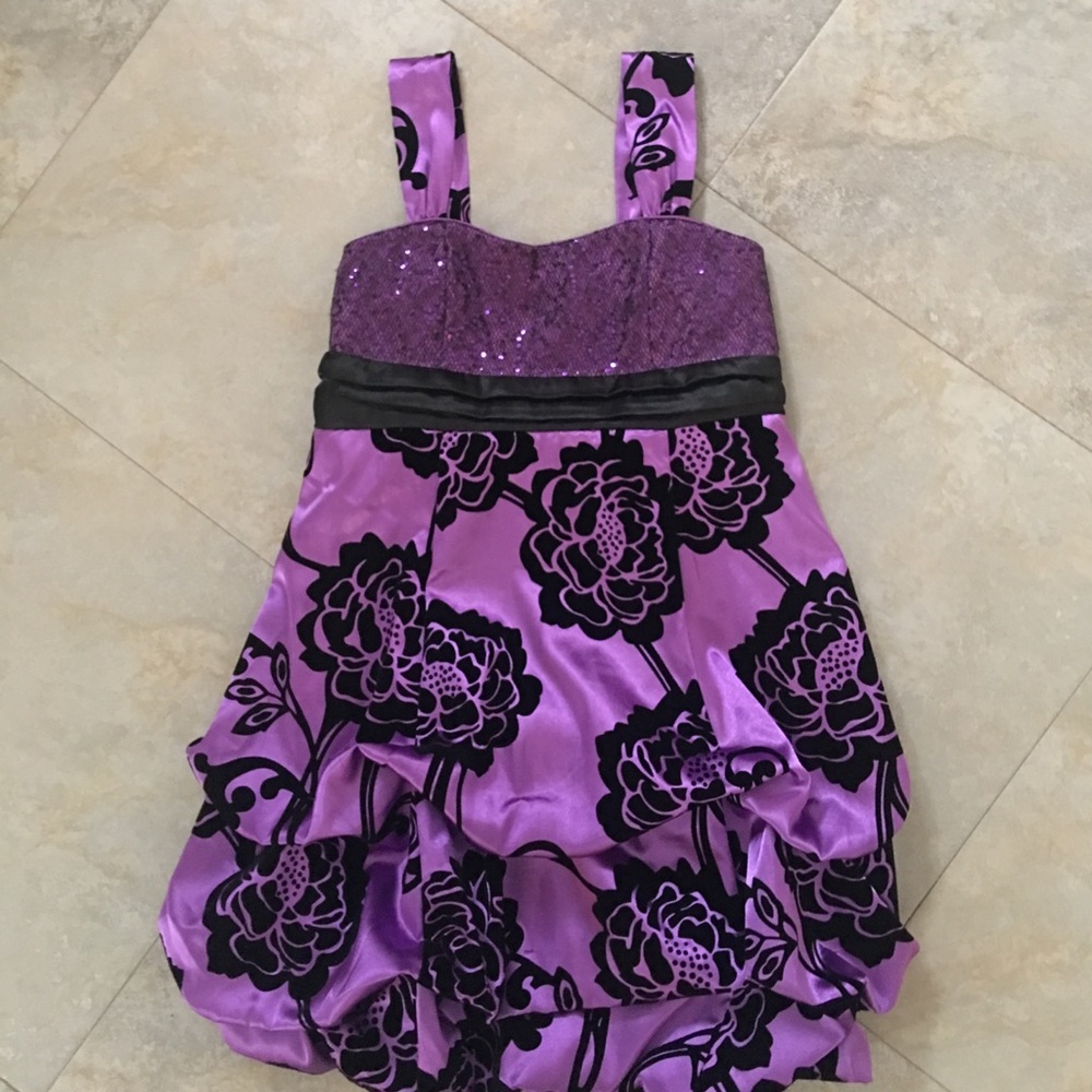 NEW Girls Balloon Dress