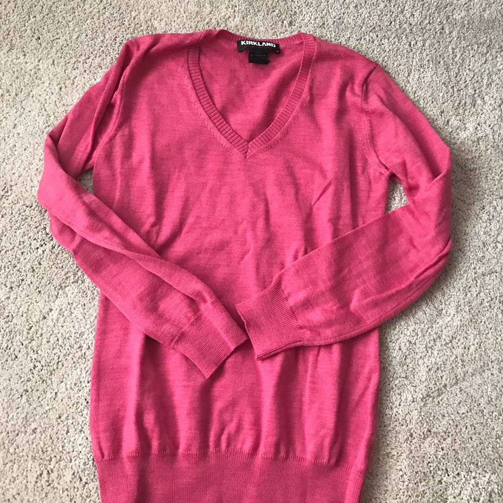 Pink sweater, almost new!