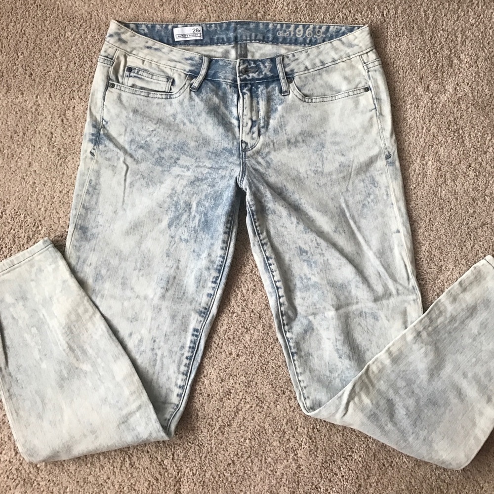 Worn only a couple times
