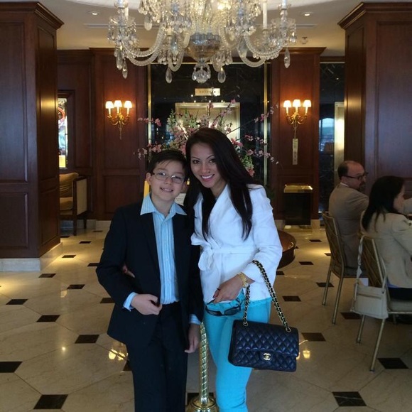 Meet your Posher, Honey - Picture 3 of 5