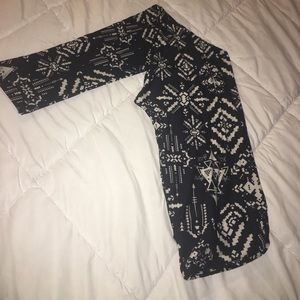 Never worn TC LulaRoe leggings