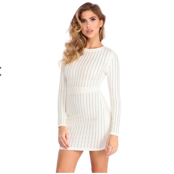 WINDSOR Dresses & Skirts - ‼️LAST CHANCE‼️ White long sleeve bodycon dress