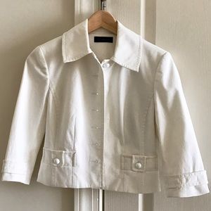 Context white jacket