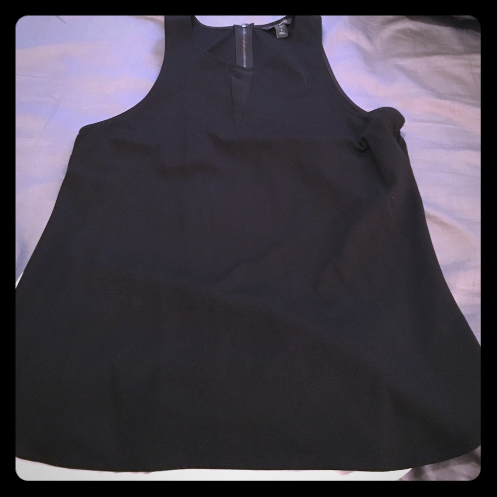 Black and white sleeveless tank