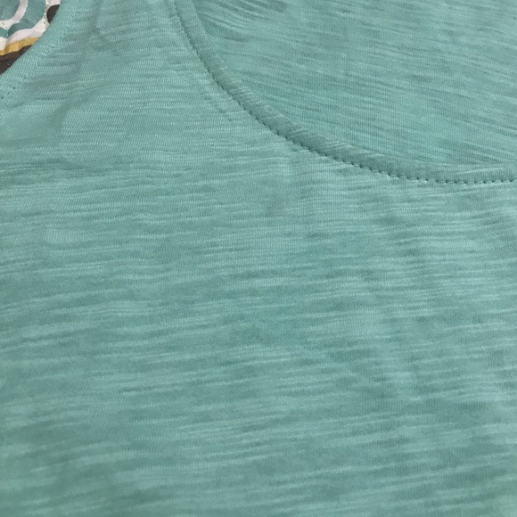 •Bahama Breeze Spring Floral High-Low Tunic• - Picture 3 of 6