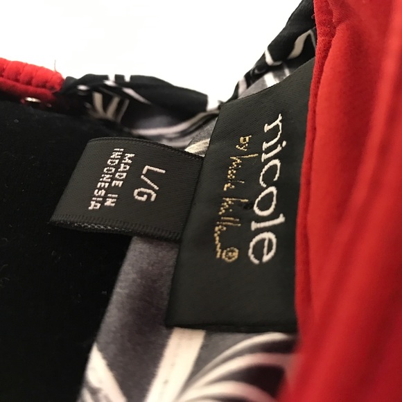 SOLD!  Beautiful Nicole by Nicole Miller Tunic - Picture 5 of 5