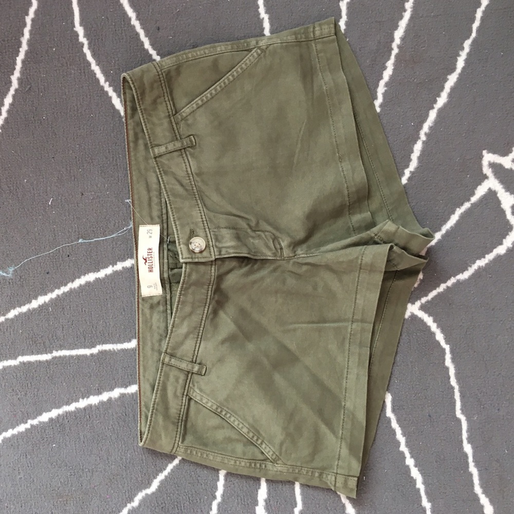 Hollister army green shorts