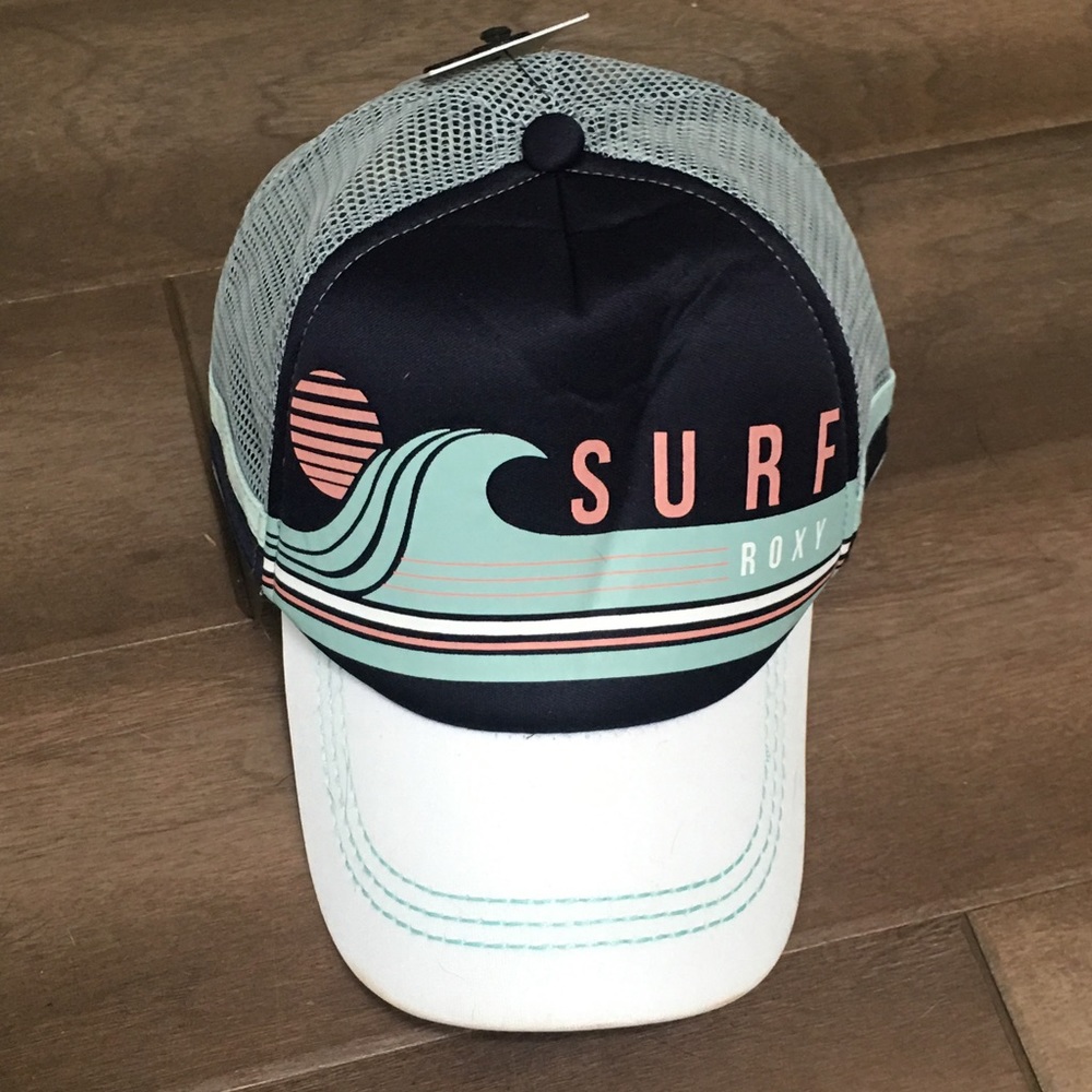 NWT Roxy Trucker Hat