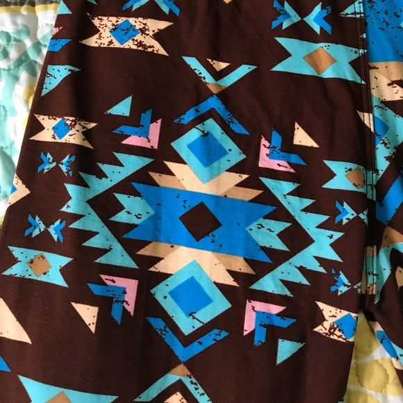❣️LAST PAIR❣️•Turquoise Trails Aztec Leggings• - Picture 4 of 4
