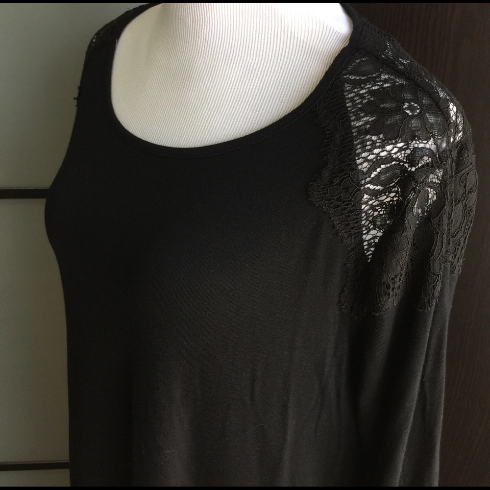 NWT Lace Shoulder Asymmetrical Top