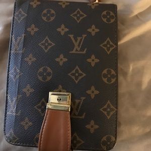 Louis Vuitton purse