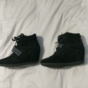 Sneaker wedges
