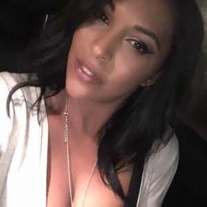 Meet your Posher, Micaela