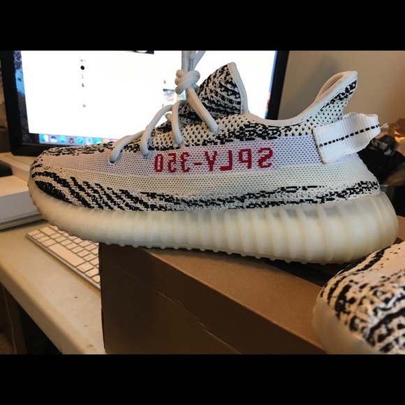 Shoes - Picture 6 of 8