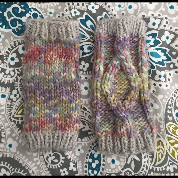 AEO scarf + matching gloves - Picture 3 of 3