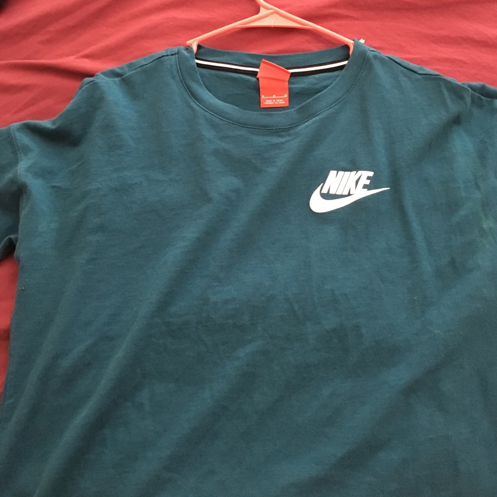 Nike tee
