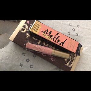 Too Faced melted Matte lip gloss