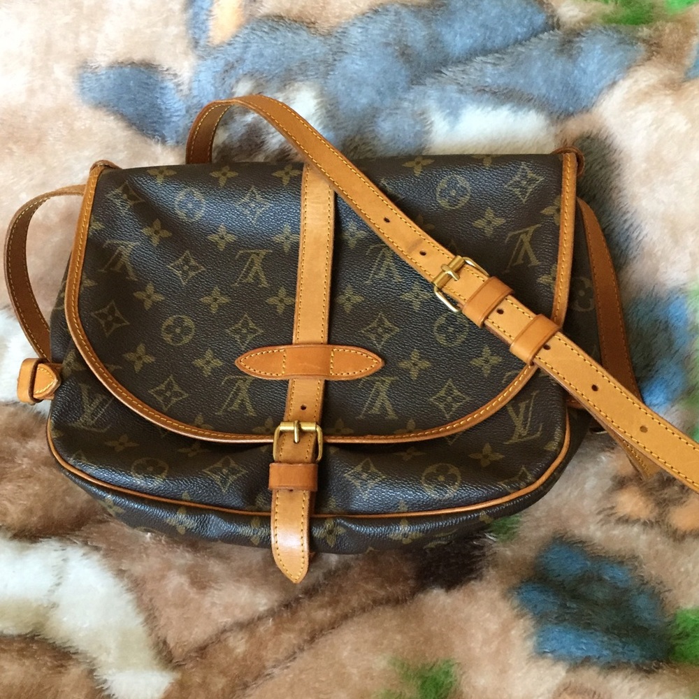 Authentic Louis Vuitton Saumur 30 monogram