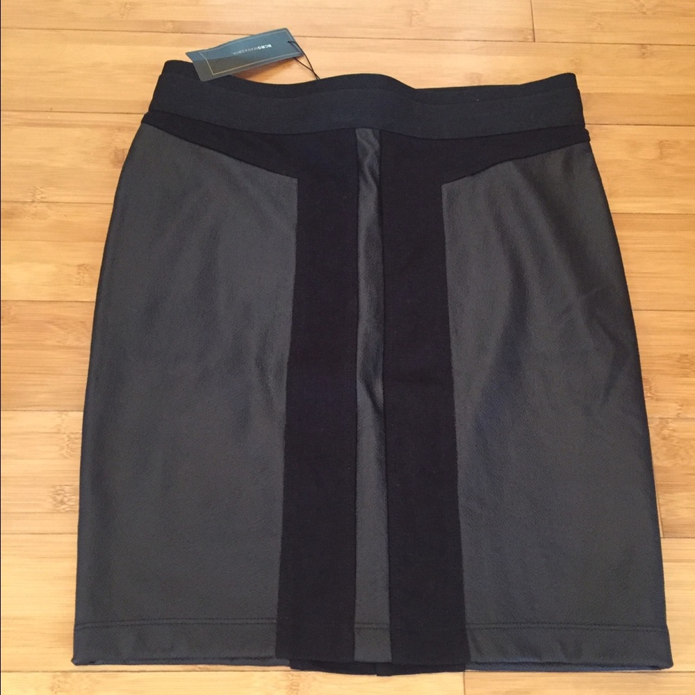 NWT bcbgmaxazaria pencil skirt