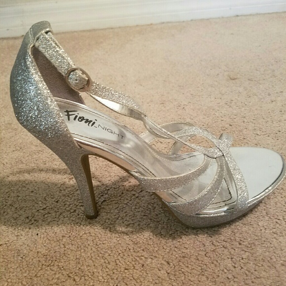 Strappy silver glitter heels prom - Picture 2 of 3