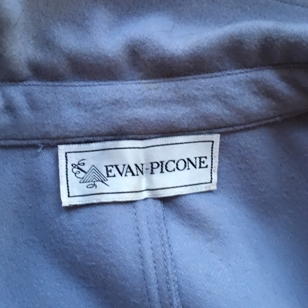 SOLD!!! Evan-Picone Spring Cape - Picture 2 of 3