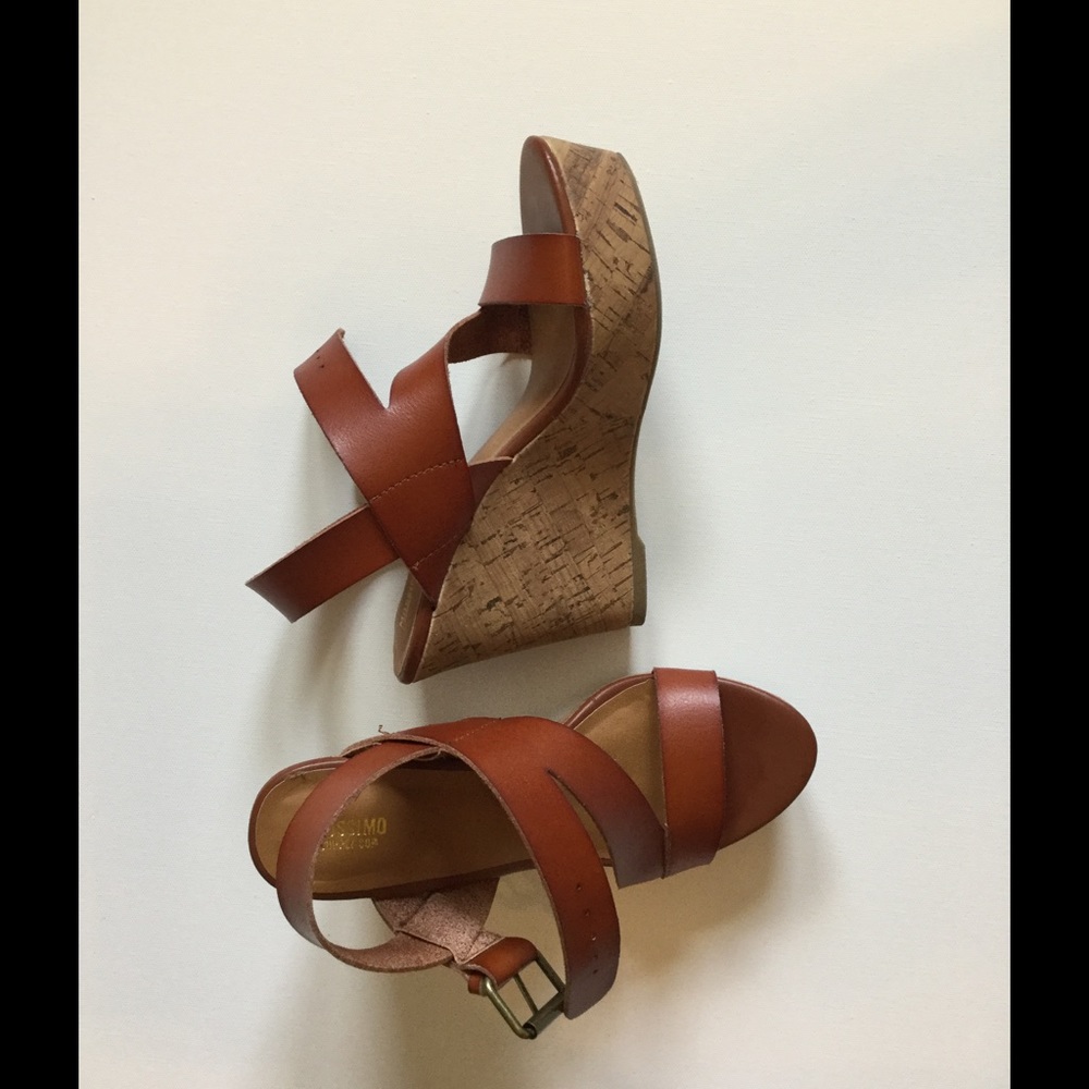 Wedge sandals