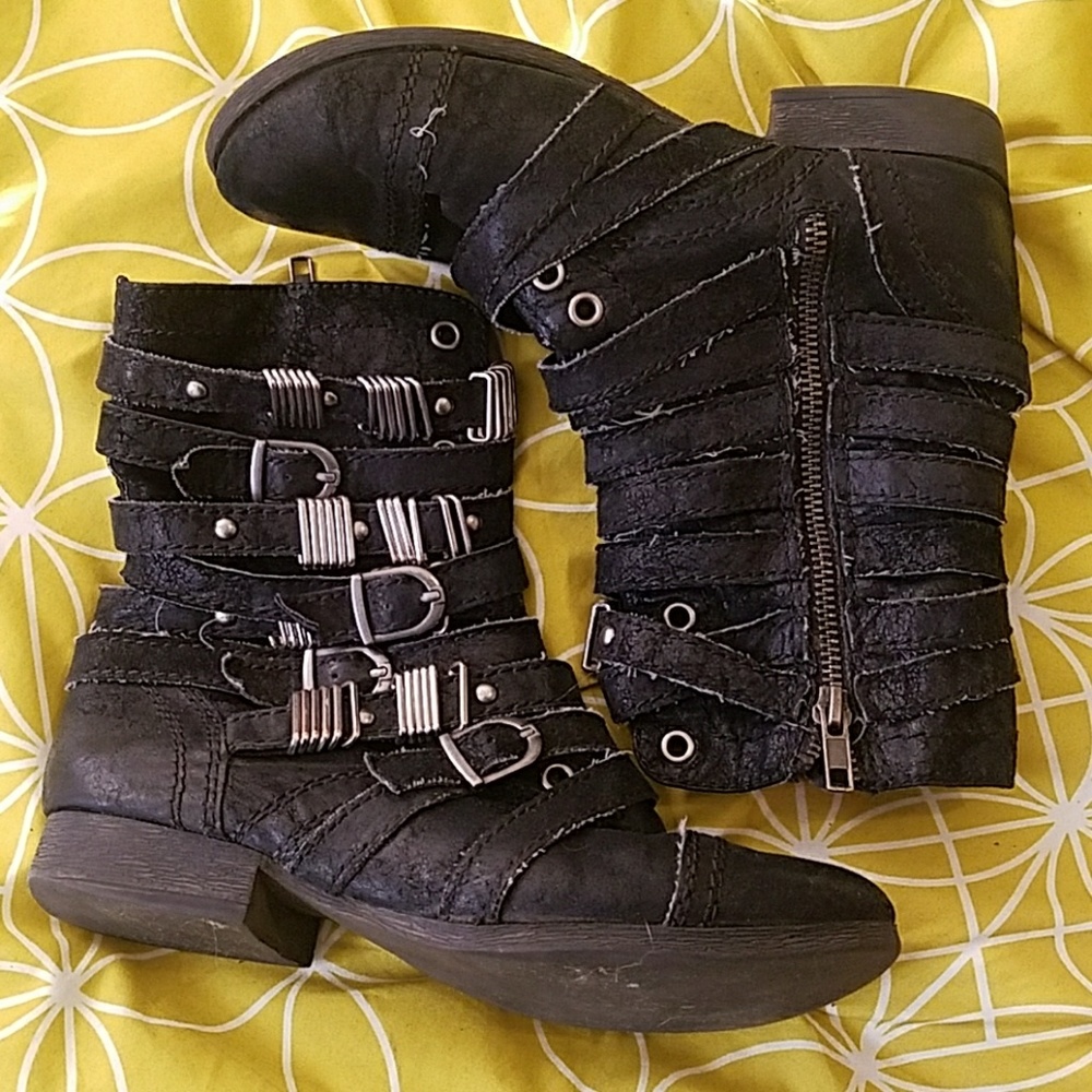 STEVE MADDEN TYRANTT BOOTIES (6 Medium)