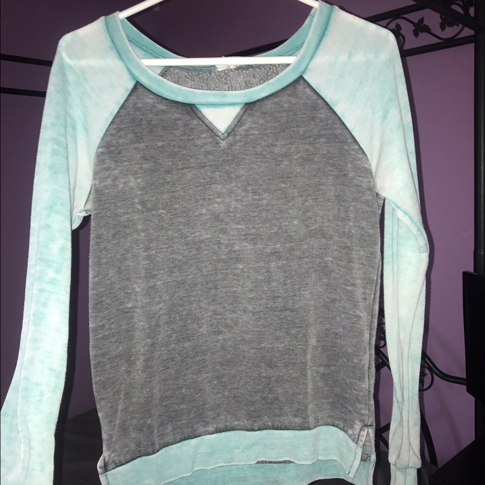 DISTRESSED LOOKING PULLOVER