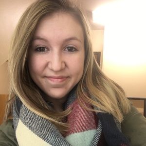 Meet your Posher, Dana