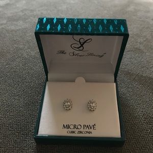 Micro Pavé Cubic Zirconia