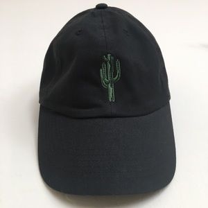 ❗️SOLD❗️Black cactus hat 🌵