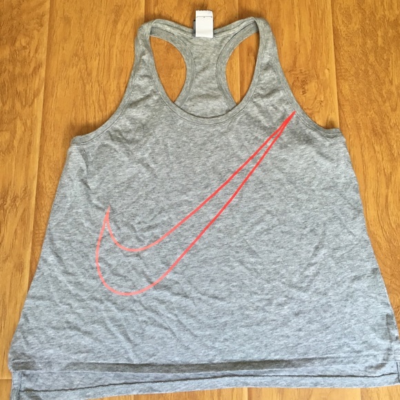 Nike Tank Top - Picture 1 of 3
