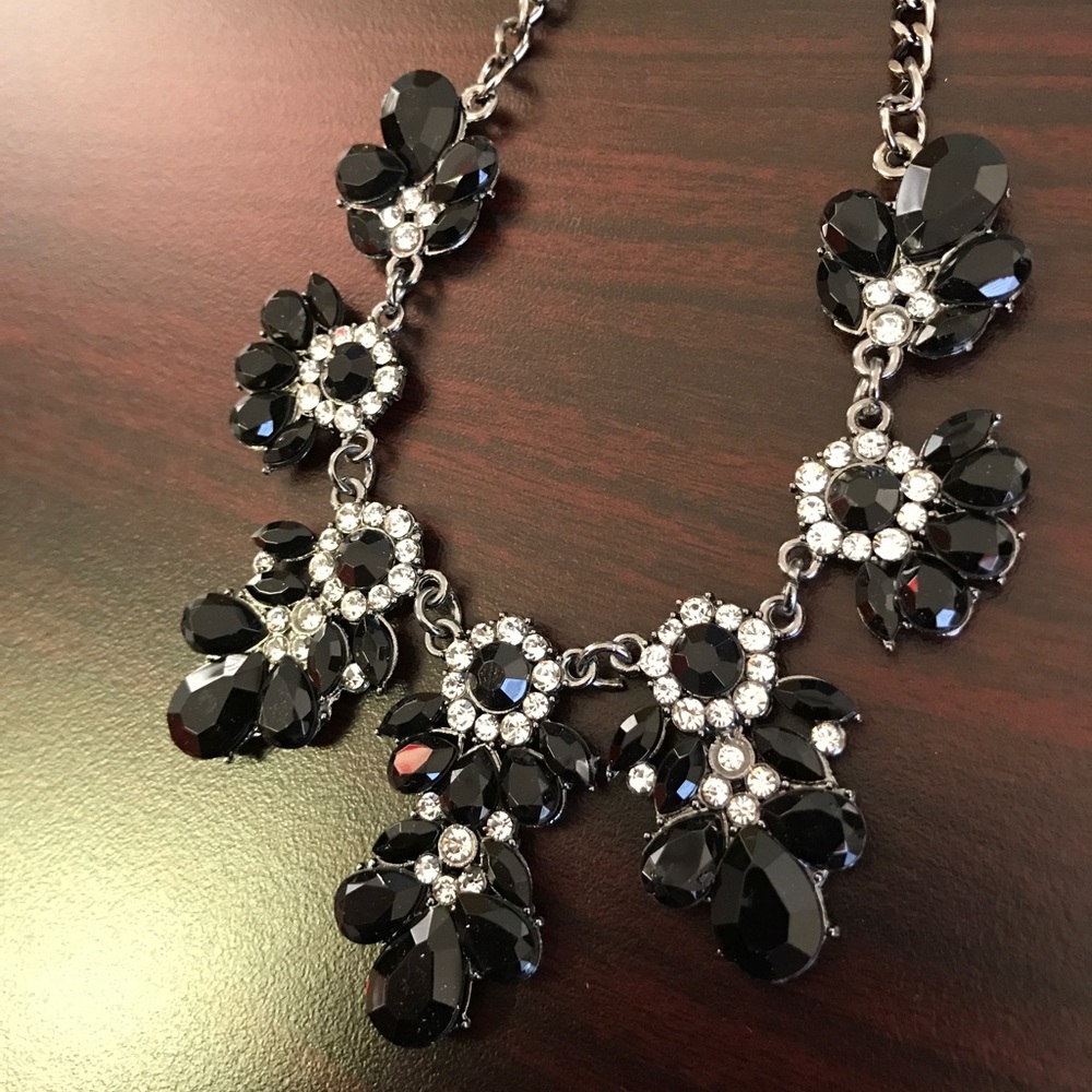 Sparkling Black Statement Necklace