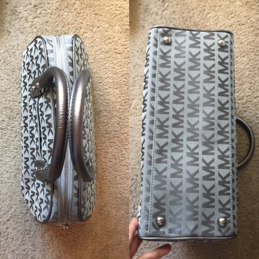 Michael Kors Signature Ice/SLTE/Gun LARGE Satchel - Picture 4 of 7