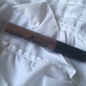 NYX lingerie matte lip in beauty mark