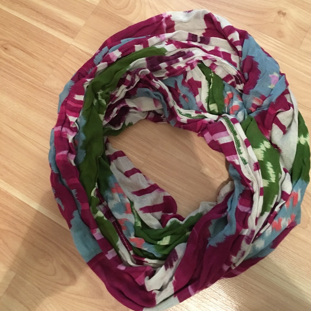 Multicolor Infiniti scarf