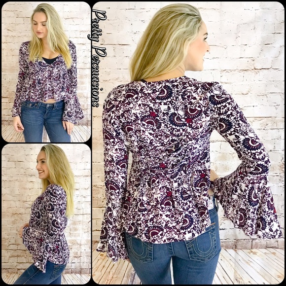 NWT Printed Bell Sleeve Boho Top - Picture 4 of 7